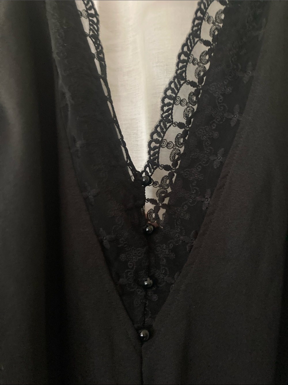 Women’s Black Lace-Trim V-Neck Camisole - Picture 3 of 5